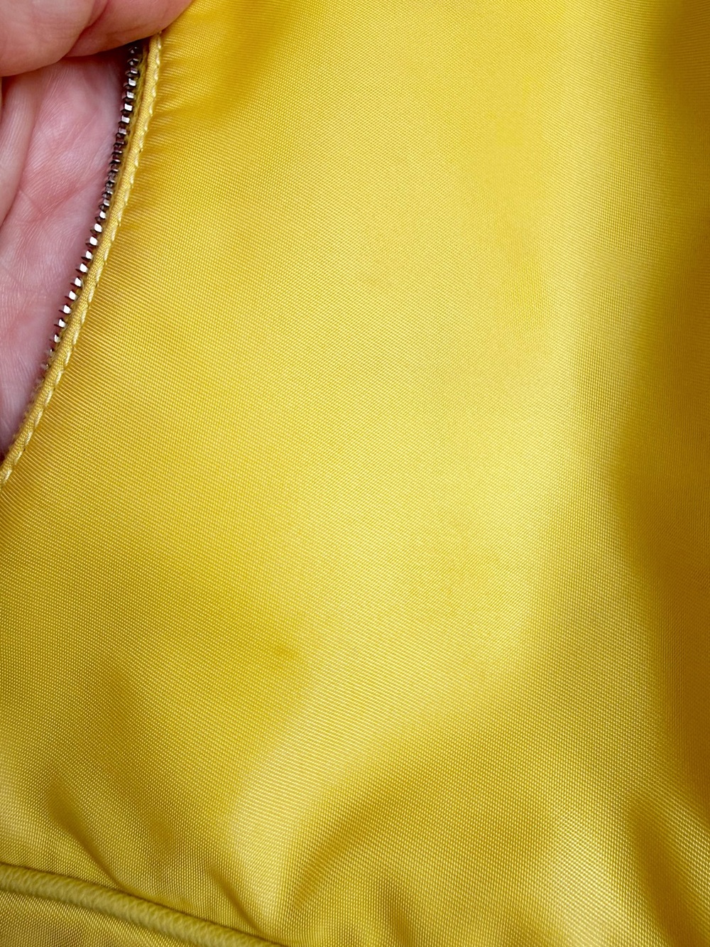 PRADA Re-Edition 2005 yellow Re-Nylon tessuto multi pochette crossbody bag - Picture 8 of 16